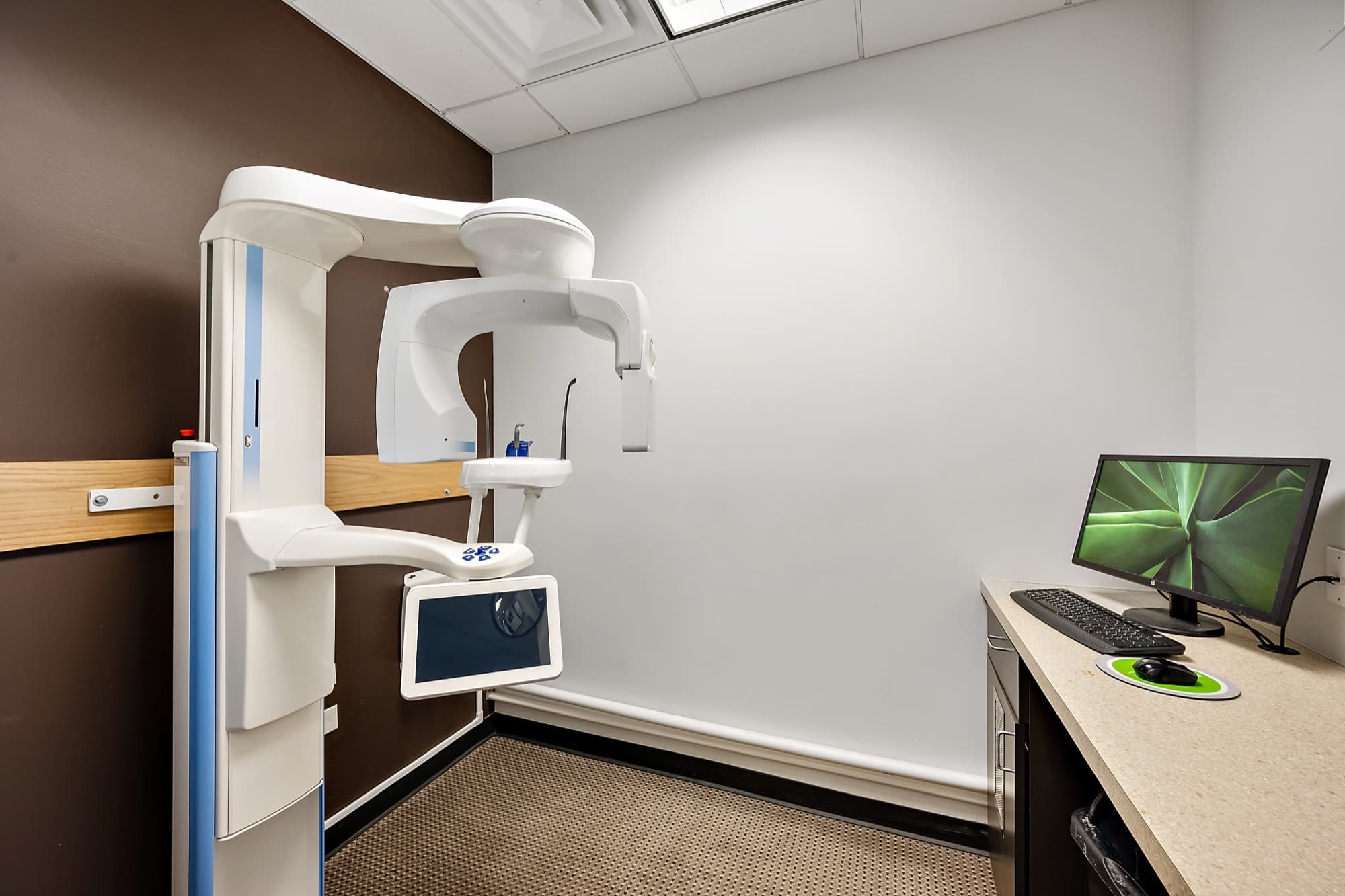 Real Brightly Dental treatment room for dental implants visits