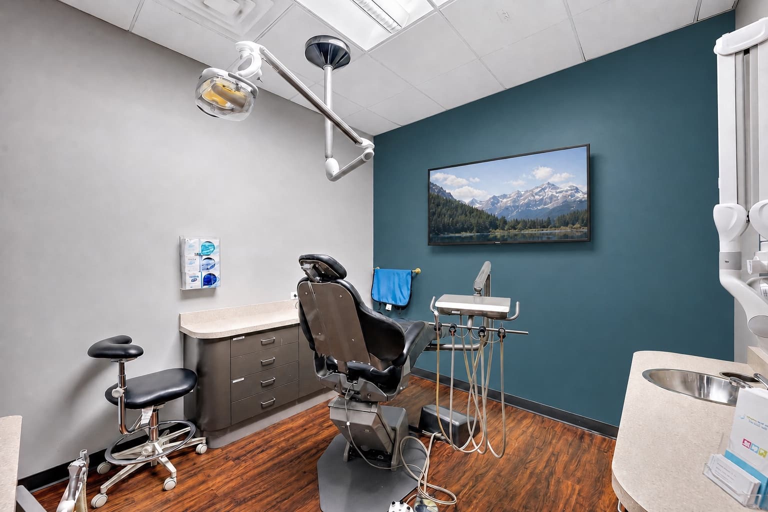 Real Brightly Dental treatment room for broken tooth visits